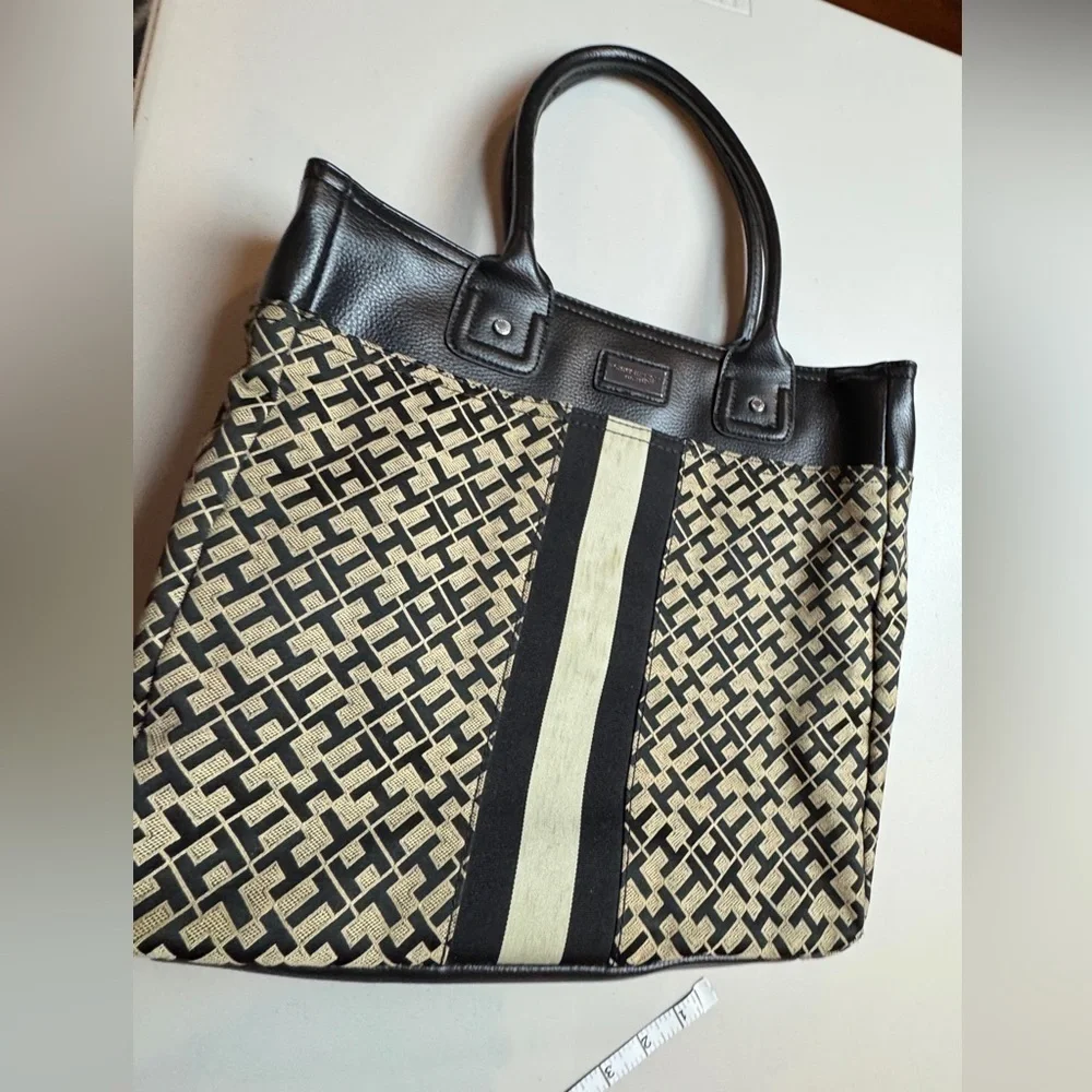 Tommy Hilfiger signature Jacquard Faux Leather handbag